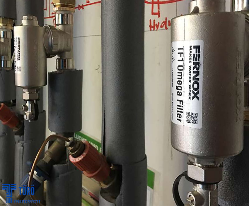 Fernox TF1 Omega Filter mágneses iszapleválasztó 3/4"